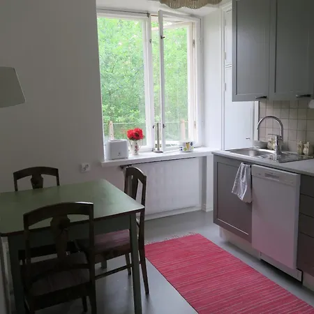 Knipnaes Rosengarden Bed & Breakfast