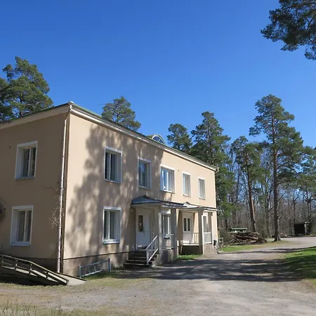 Knipnaes Rosengarden Bed & Breakfast