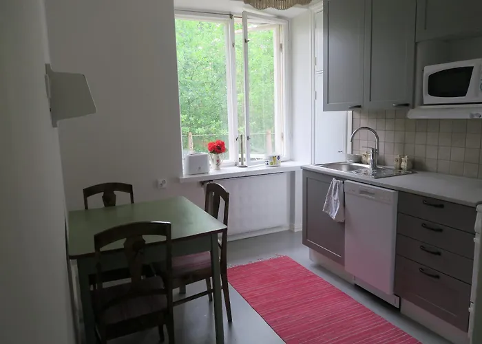 Knipnaes Rosengarden Bed & Breakfast