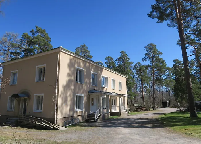 Knipnaes Rosengarden Bed & Breakfast